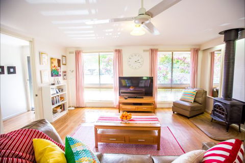 Tessies House - Accommodation 4U 2