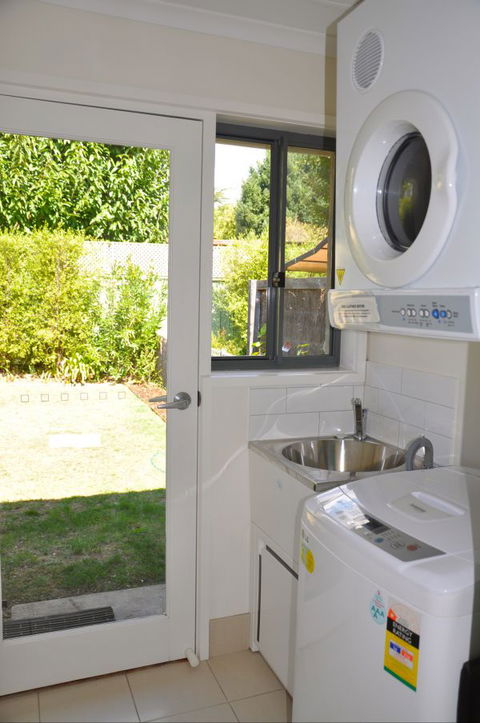 Tessies House - Accommodation 4U 8