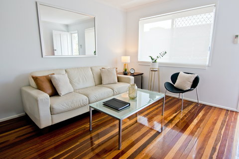 Wynnum Bayside Apartments - Accommodation 4U 0