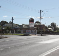 Across Country Motor Inn and Serviced Apartments - Accommodation 4U