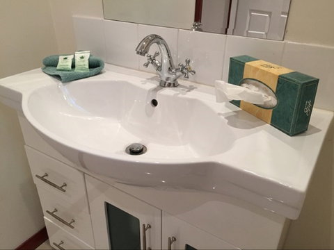 Across Country Motor Inn And Serviced Apartments - Accommodation 4U 2