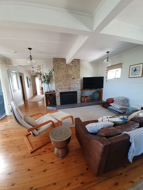 Blue Whale Cottage - Accommodation 4U 7