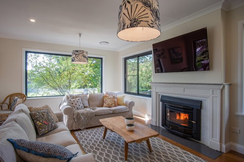 Cadogan Country House - Accommodation 4U 2