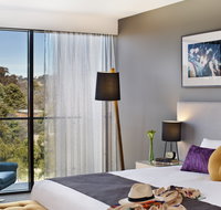 East Hotel  Apartments - Accommodation 4U