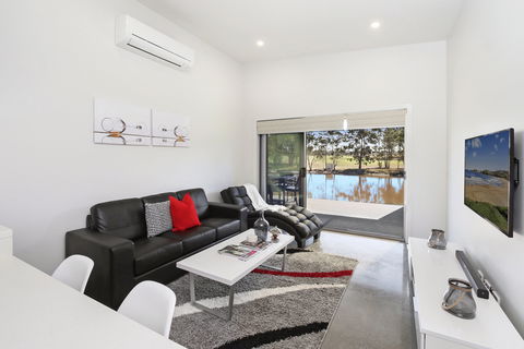 Ironbark Hill Villas - Accommodation 4U 2