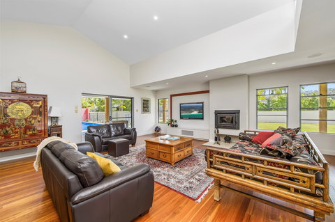 Lakeside Lodge Lake Cathie - Accommodation 4U 3