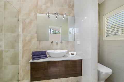 Lakeside Lodge Lake Cathie - Accommodation 4U 5