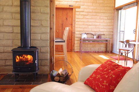 Lyrebird Cottages - Accommodation 4U 0