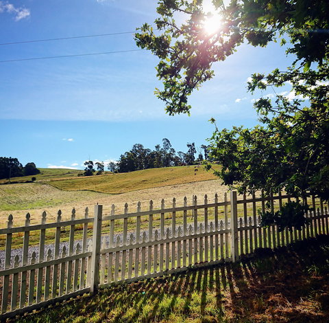 Old White Church Bed And Breakfast - Accommodation 4U 3