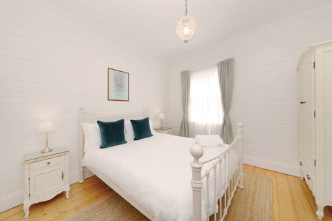 Poets Cottage - Accommodation 4U 2