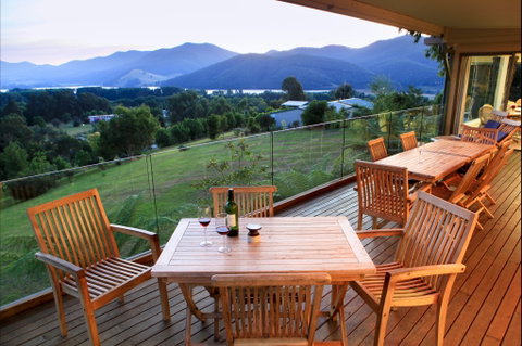Queens Cottage - Accommodation 4U 1