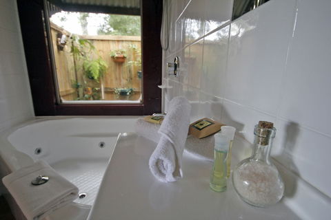 Bendles Cottages And Country Villas - Accommodation 4U 2