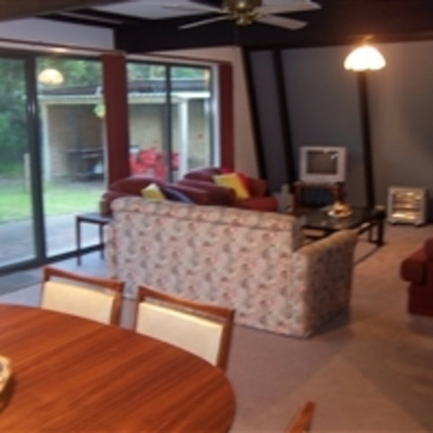 Century 21 SouthCoast: Pink Gums - Accommodation 4U 2