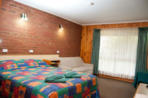 Country Roads Motor Inn Narrandera - Accommodation 4U 0