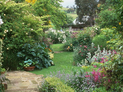Hamilton's Cottage Collection And Country Gardens - Georges Cottage - Accommodation 4U 0