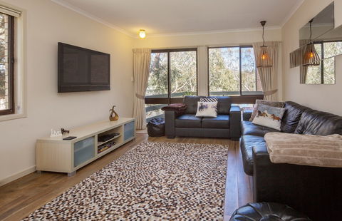 Lakeside Townhouse - Accommodation 4U 0