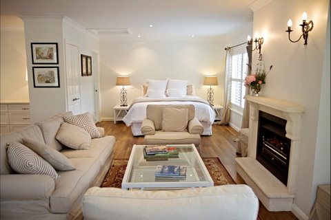 Loloma's At White Rock - Accommodation 4U 2