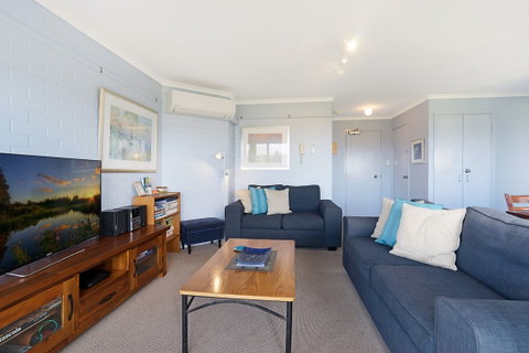 Newcastle Short Stay Apartments - Flagstaff Apartment - Accommodation 4U 1