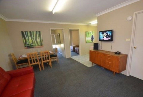 Parkview Motor Inn - Accommodation 4U 1