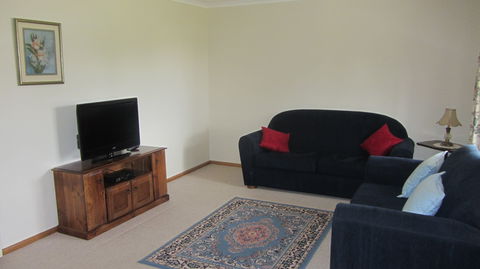Port Pitstop Cottage - Accommodation 4U 1