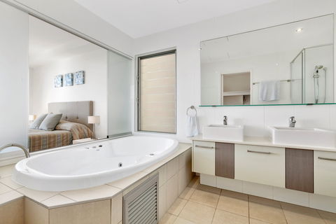 Rainbow Sea Resort - Accommodation 4U 2