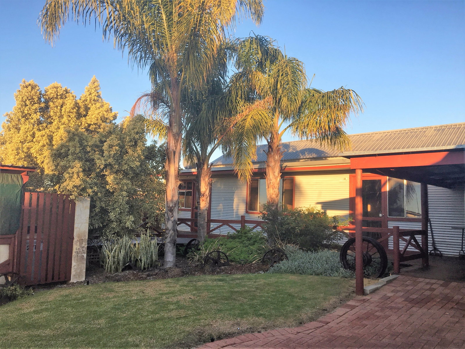 Regans Ford WA Accommodation 4U