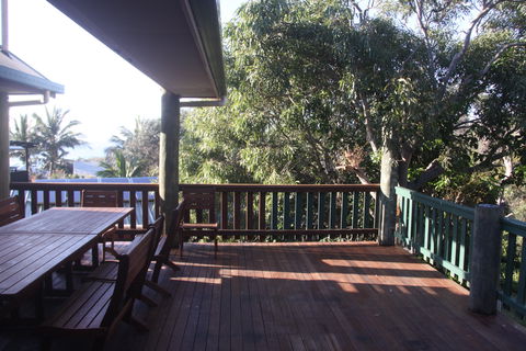Salty Towers - Accommodation 4U 0