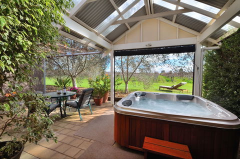 Stephanette's Cottage - Accommodation 4U 0