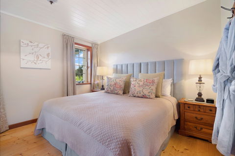 Stonewell Cottages And Vineyards - Accommodation 4U 1
