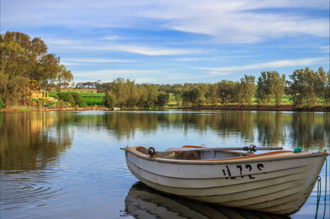 Stonewell Cottages And Vineyards - Accommodation 4U 2