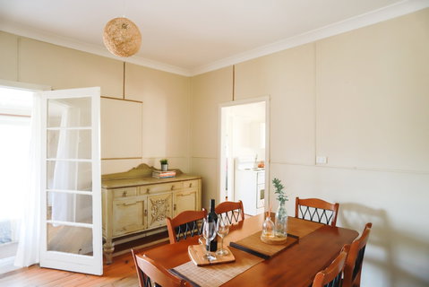 Adelong Valley Farm Stays - Moorallie Cottage - Accommodation 4U 2