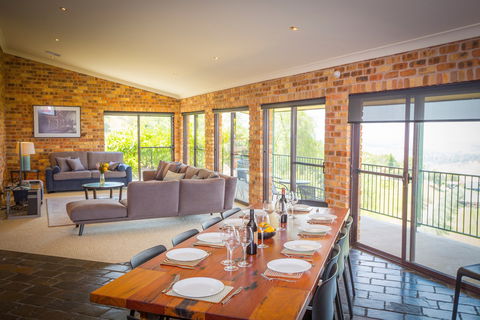 Aquila - Accommodation 4U 1