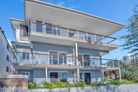 Bujerum Apartments On Burleigh - Accommodation 4U 1