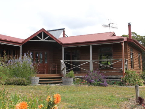 Eagle's Roost Farmstay B&B - Accommodation 4U 0