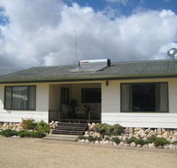 Easto's - Accommodation 4U