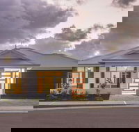 Fairway Lakeside - Accommodation 4U