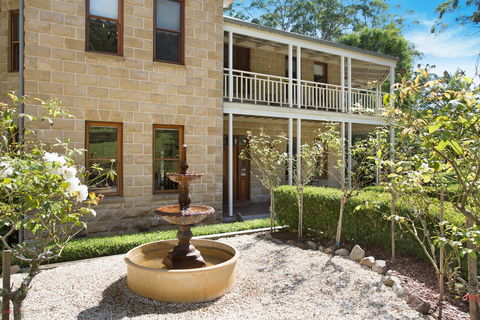 Le Chateau - Accommodation 4U 0