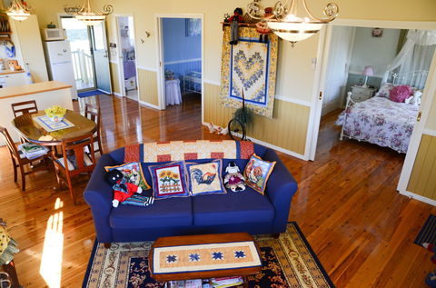 Milford Country Cottages - Accommodation 4U 0