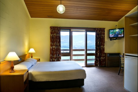 Mountain Creek Motel Bar And Restaurant - Accommodation 4U 1