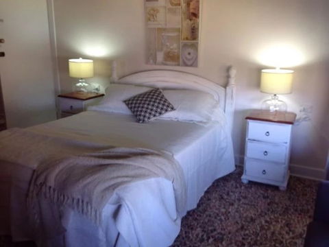 Poets On Mertin - Accommodation 4U 0