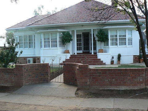 Poets On Mertin - Accommodation 4U 1