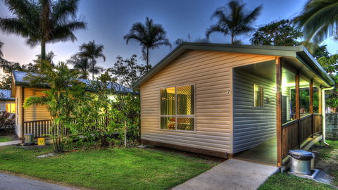 Queens Beach Tourist Village - Accommodation 4U 2