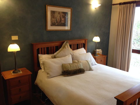 Studio Cottages Romantic Hideaway - Accommodation 4U 0