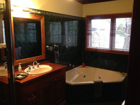 Studio Cottages Romantic Hideaway - Accommodation 4U 1
