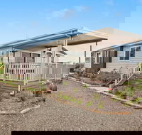 The Lake House - Accommodation 4U
