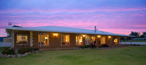 The Hill Paddock - Accommodation 4U 1