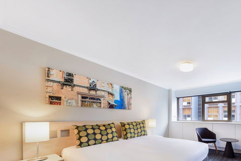 Travelodge Hotel Sydney Wynyard - Accommodation 4U 2