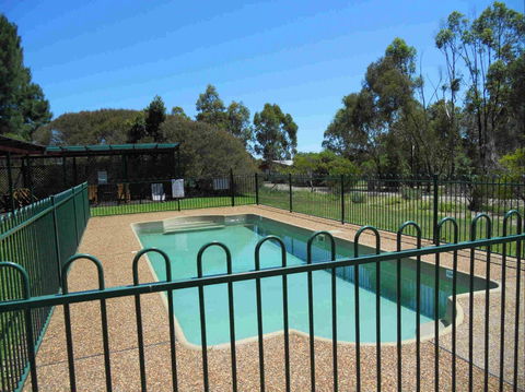 Twin Trees - Accommodation 4U 0
