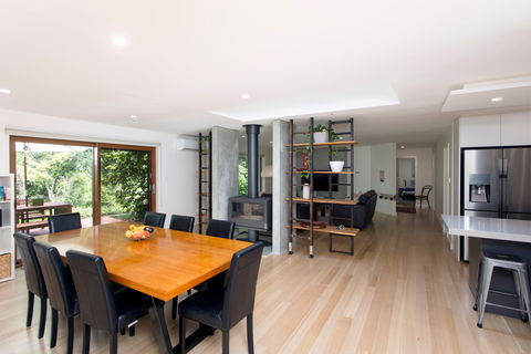 Woodbury House - Accommodation 4U 2