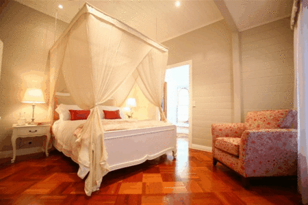 Byron Blisshouse - Carlyle House - Accommodation 4U